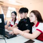 Giờ thực hành tin học của sinh viên
