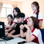 Thảo luận nhóm trong giờ học