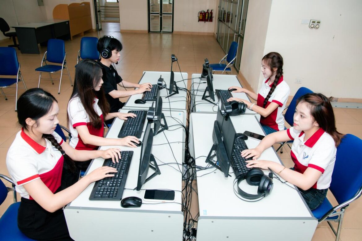 Trường Đại học Tây Bắc tổ chức Lễ bế giảng và trao bằng Cử nhân đợt 1, năm học 2025–2026