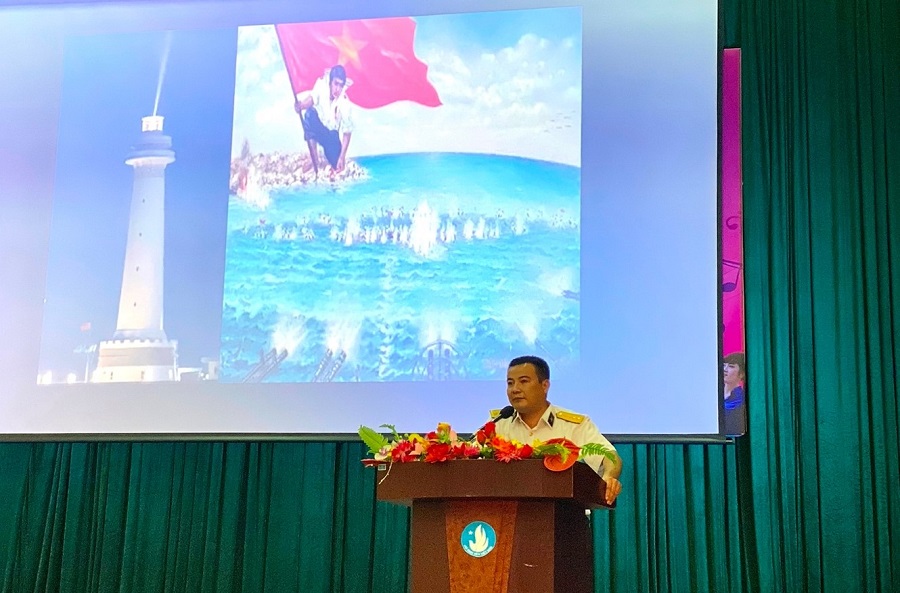 Đại úy Trần Như Hùng – từ ước mơ thầy giáo Lịch sử thành chiến sĩ nơi đảo xa