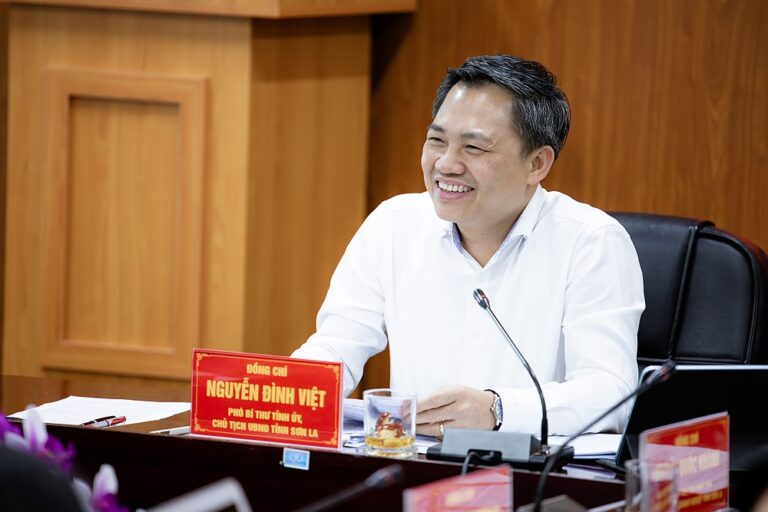 Chủ tịch UBND tỉnh Sơn La làm việc với Trường Đại học Tây Bắc