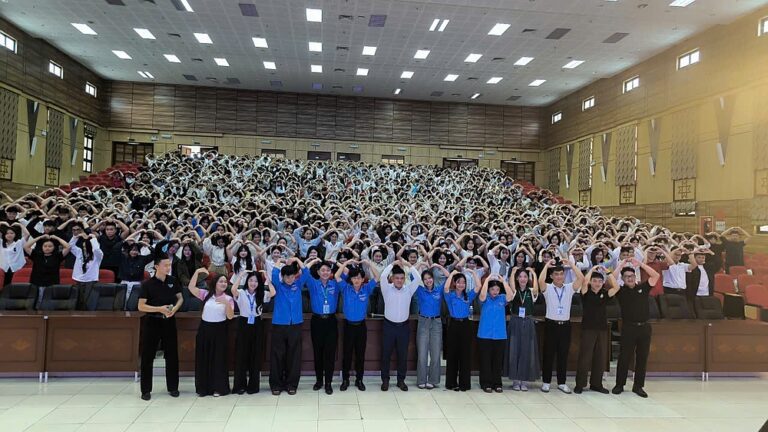 Trường Đại học Tây Bắc tổ chức Tuần sinh hoạt công dân – học sinh, sinh viên năm học 2026–2027