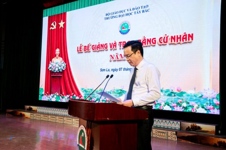 Trường Đại học Tây Bắc tổ chức Lễ bế giảng và trao bằng Cử nhân đợt 1, năm học 2025–2026