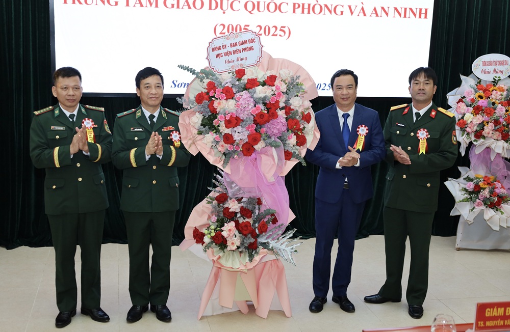 Lễ kỷ niệm 20 năm thành lập Trung tâm Giáo dục quốc phòng và An ninh