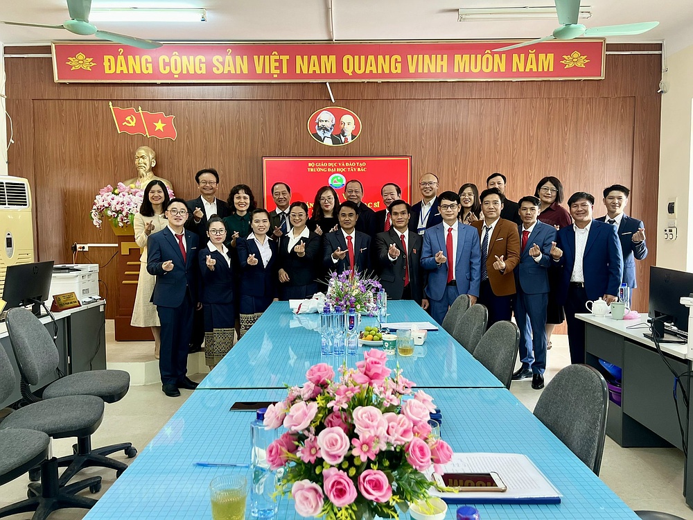 Trường Đại học Tây Bắc tổ chức thành công lễ bảo vệ đề án tốt nghiệp Thạc sĩ khóa 12 Ngành Ngôn ngữ Việt Nam