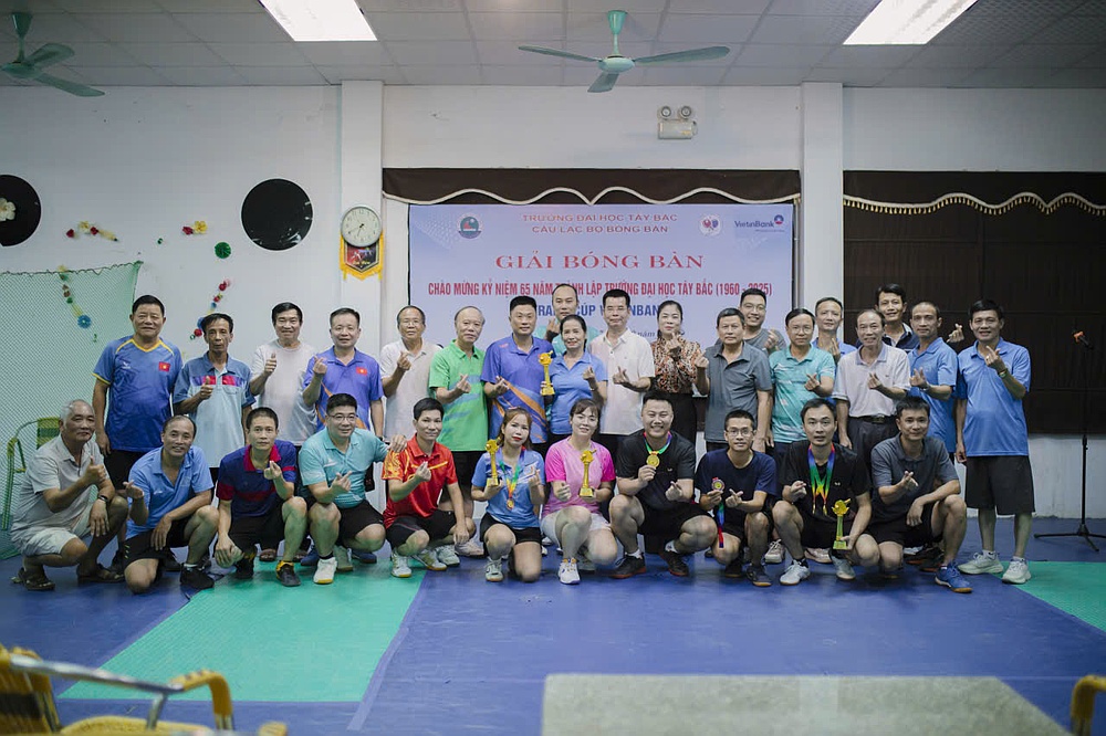 Trường Đại học Tây Bắc tổ chức thành công giải bóng bàn chào mừng kỷ niệm 65 năm ngày thành lập Trường (1960 – 2025)