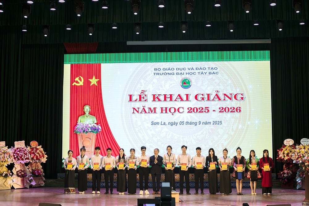 Trường Đại học Tây Bắc trân trọng tri ân sự đồng hành của các tổ chức, doanh nghiệp trong hỗ trợ sinh viên vượt khó trong học tập. rèn luyện và lan tỏa giá trị nhân văn