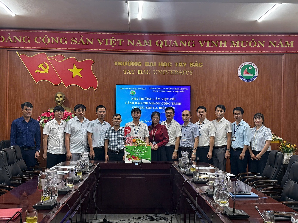 Trường Đại học Tây Bắc làm việc với Lãnh đạo chi nhánh công trình Viettel Sơn La, Điện Biên
